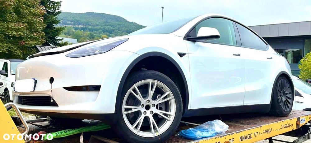 Tesla Y Model RWD - 5