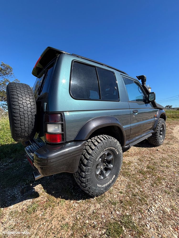 Mitsubishi Pajero 2.8 TD GLS - 17