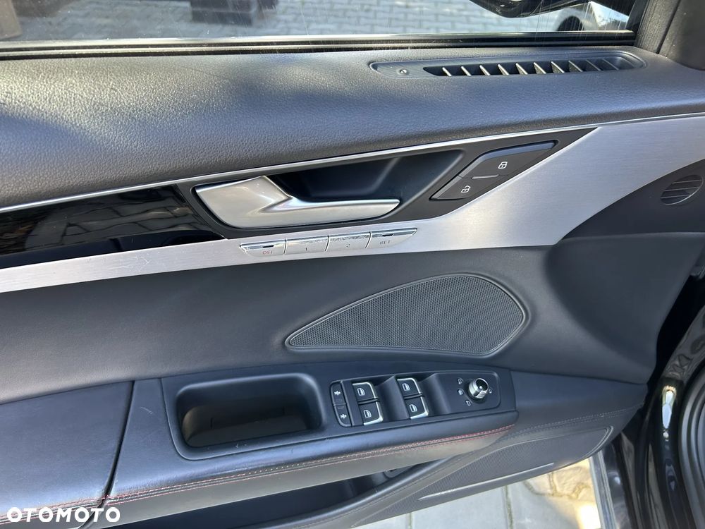 Audi A8 - 14