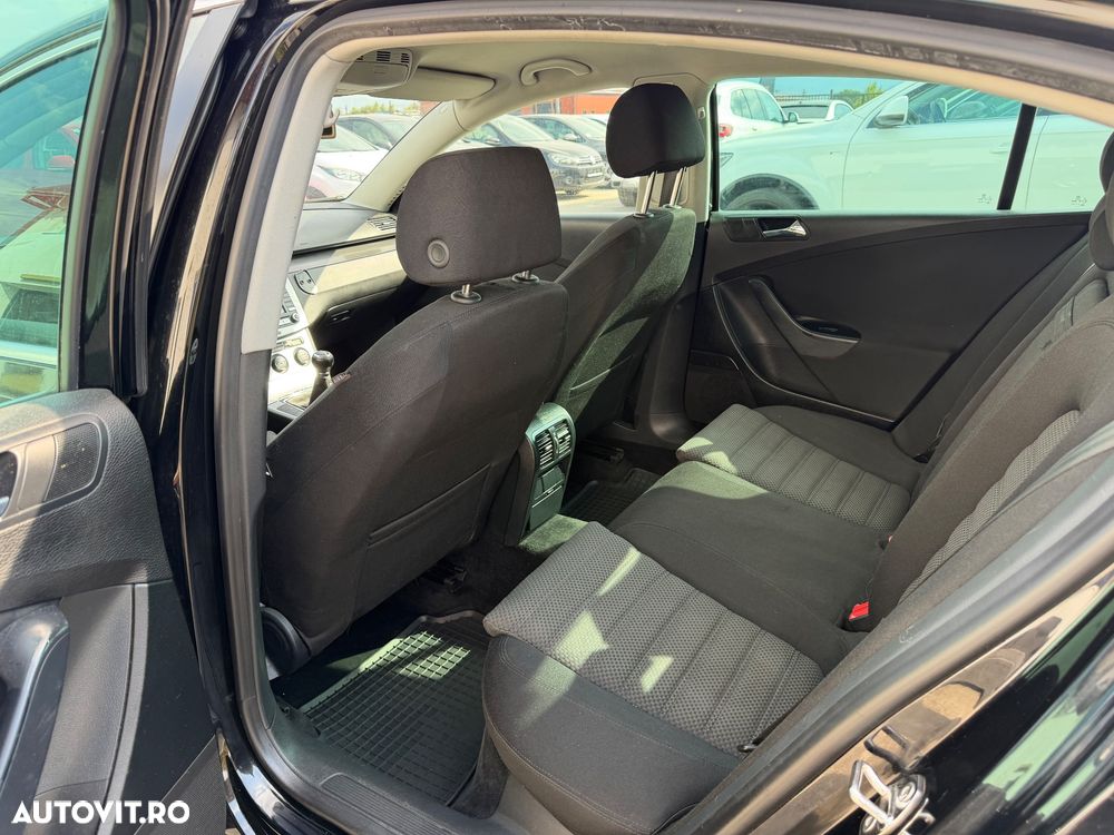 Volkswagen Passat 2.0 TDI DPF Sportline - 7