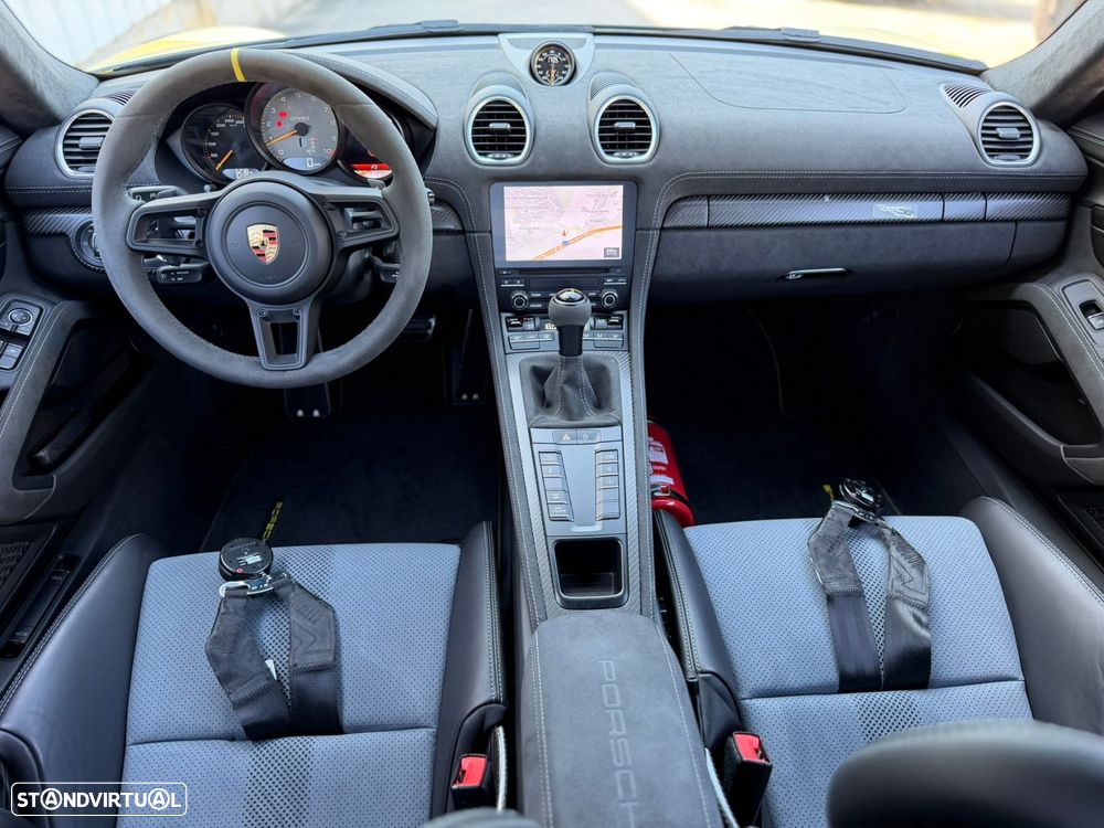 Porsche 718 Cayman GT4 RS - 2