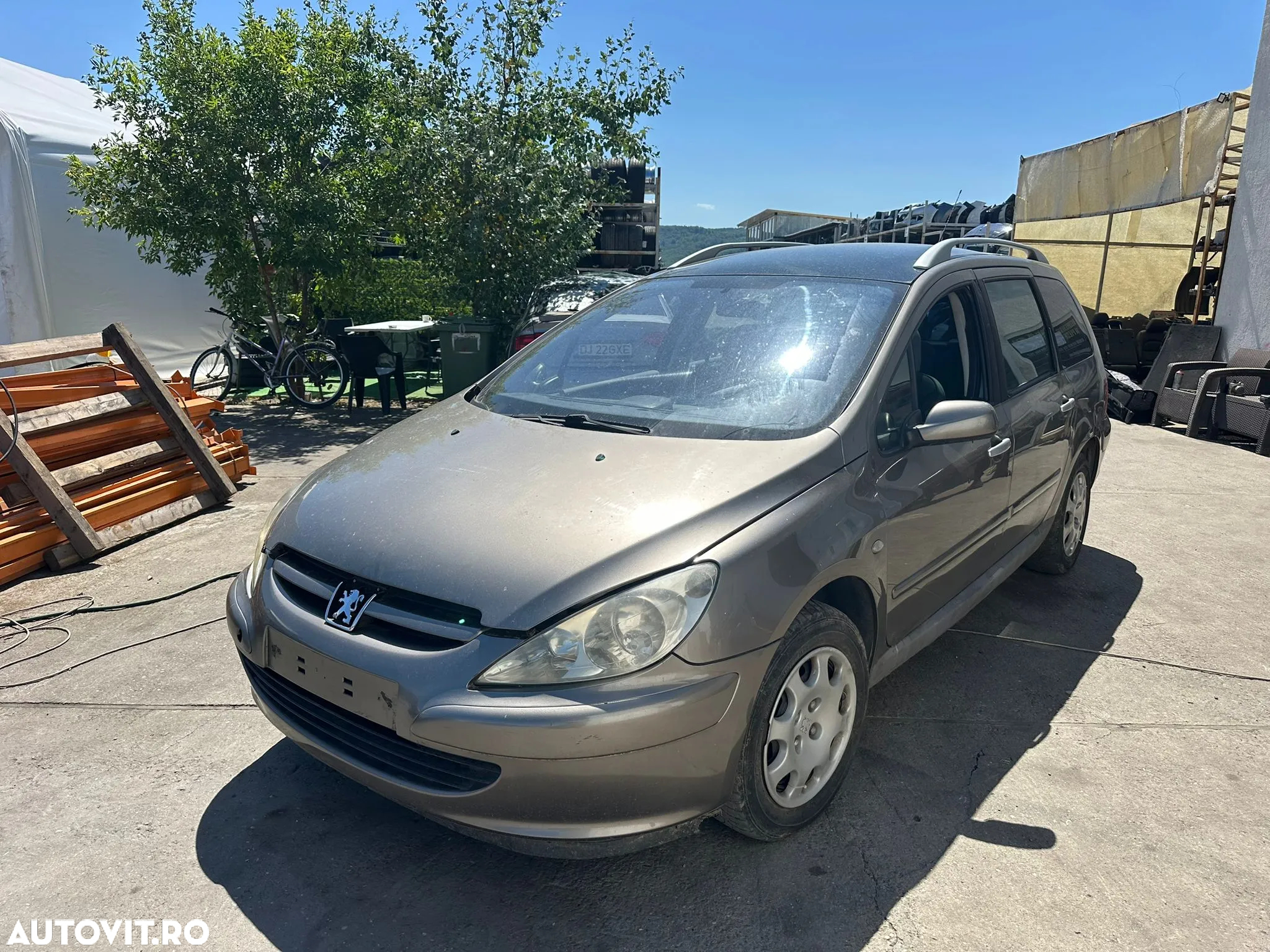 Dezmembrez Peugeot 307 SW 1.6 benzina - 3