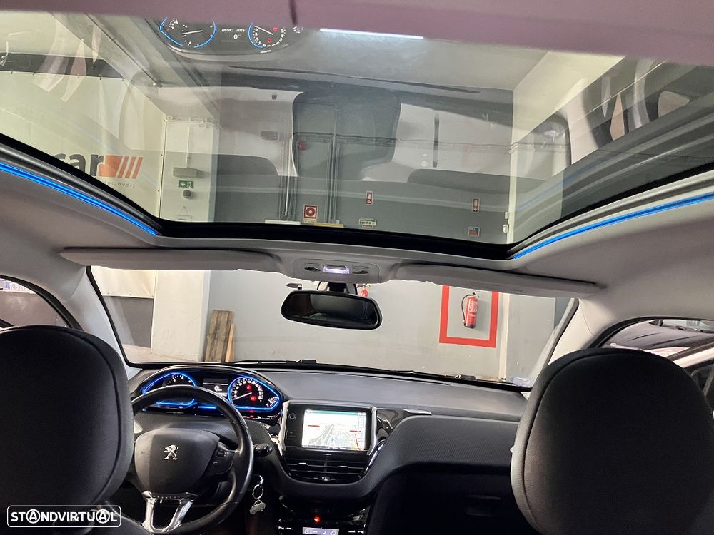 Peugeot 2008 1.6 e-HDi Allure - 37