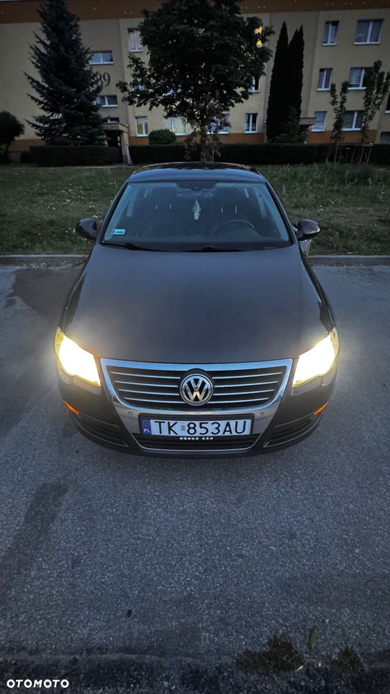 Volkswagen Passat 1.8 TSI Highline - 35