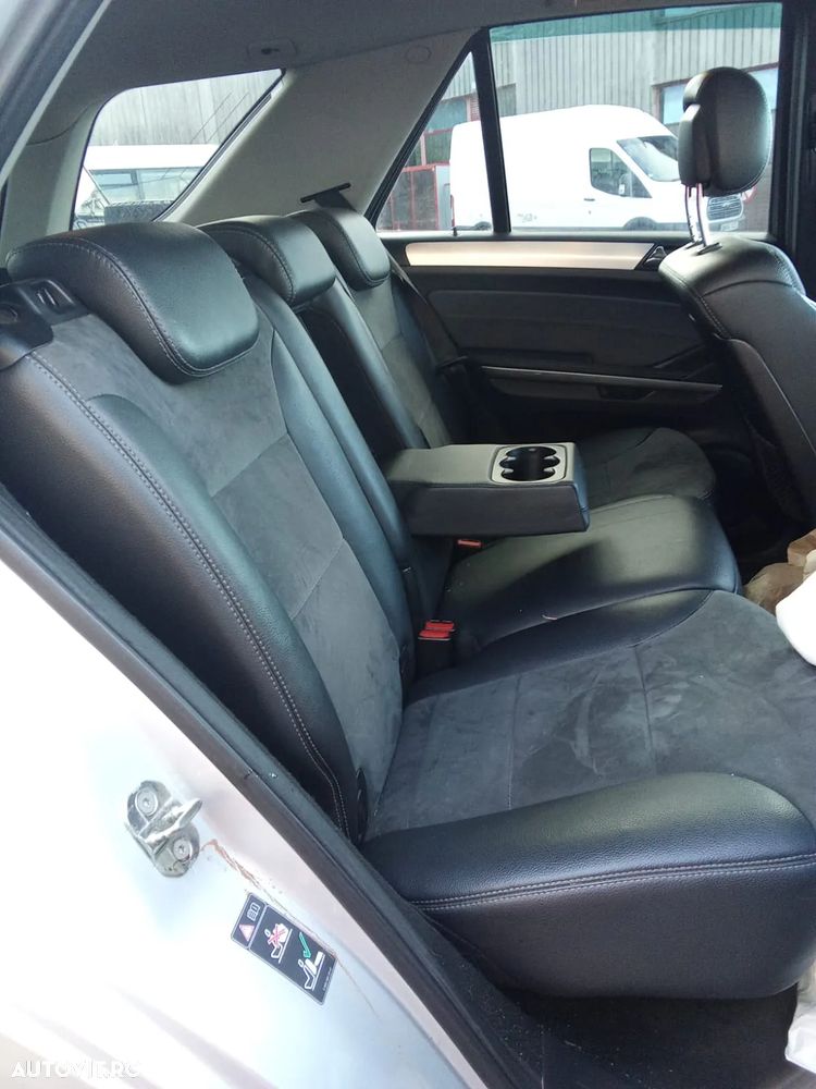 Mercedes-Benz ML - 10