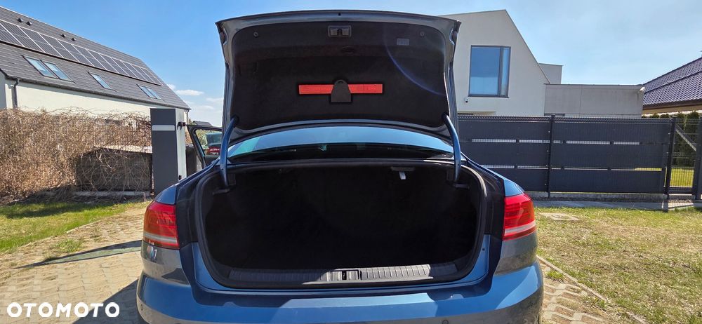 Volkswagen Passat 2.0 TDI SCR Trendline DSG - 8