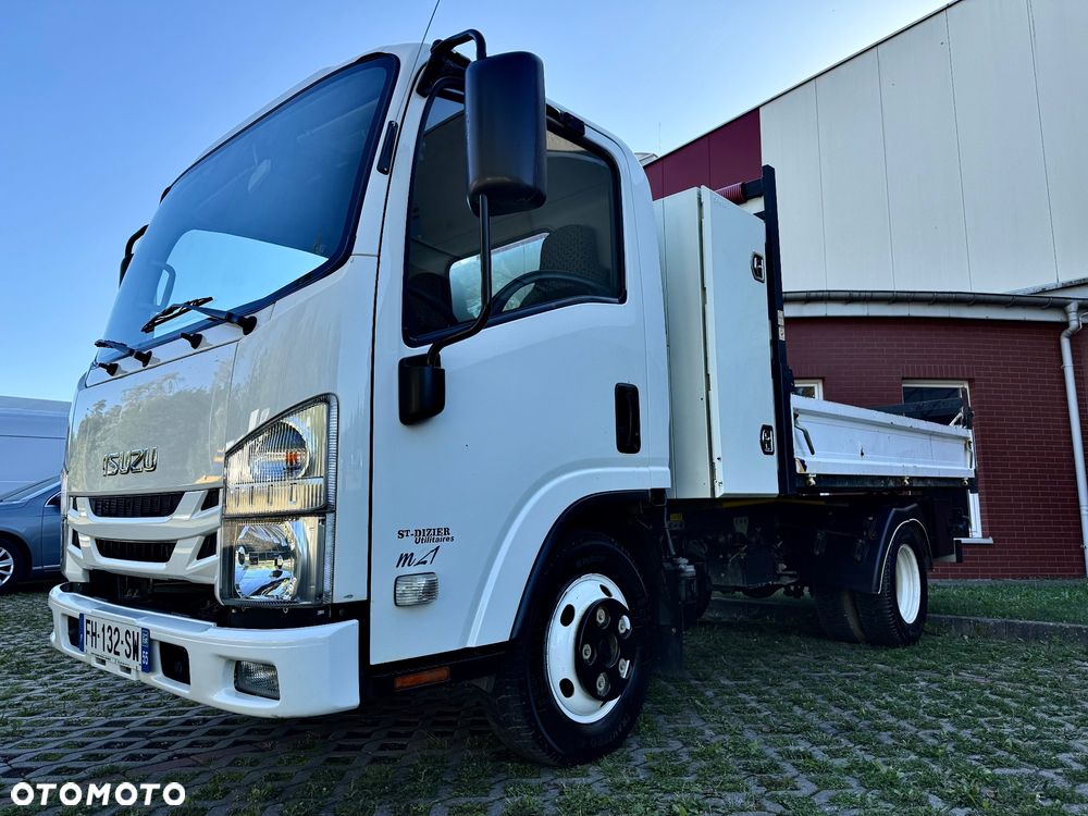 Isuzu M21 - 9
