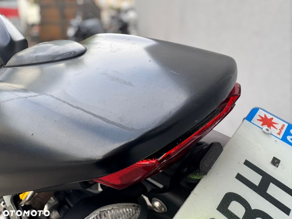 Ducati Monster - 25