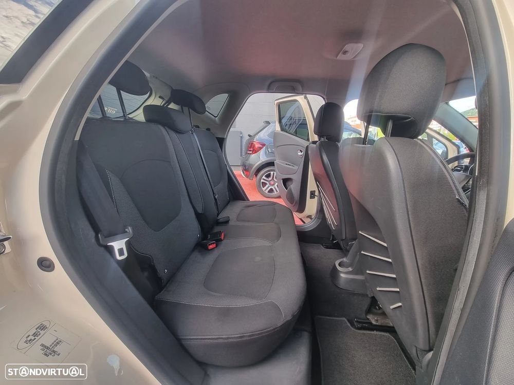 Renault Captur 1.2 TCe Exclusive EDC - 18