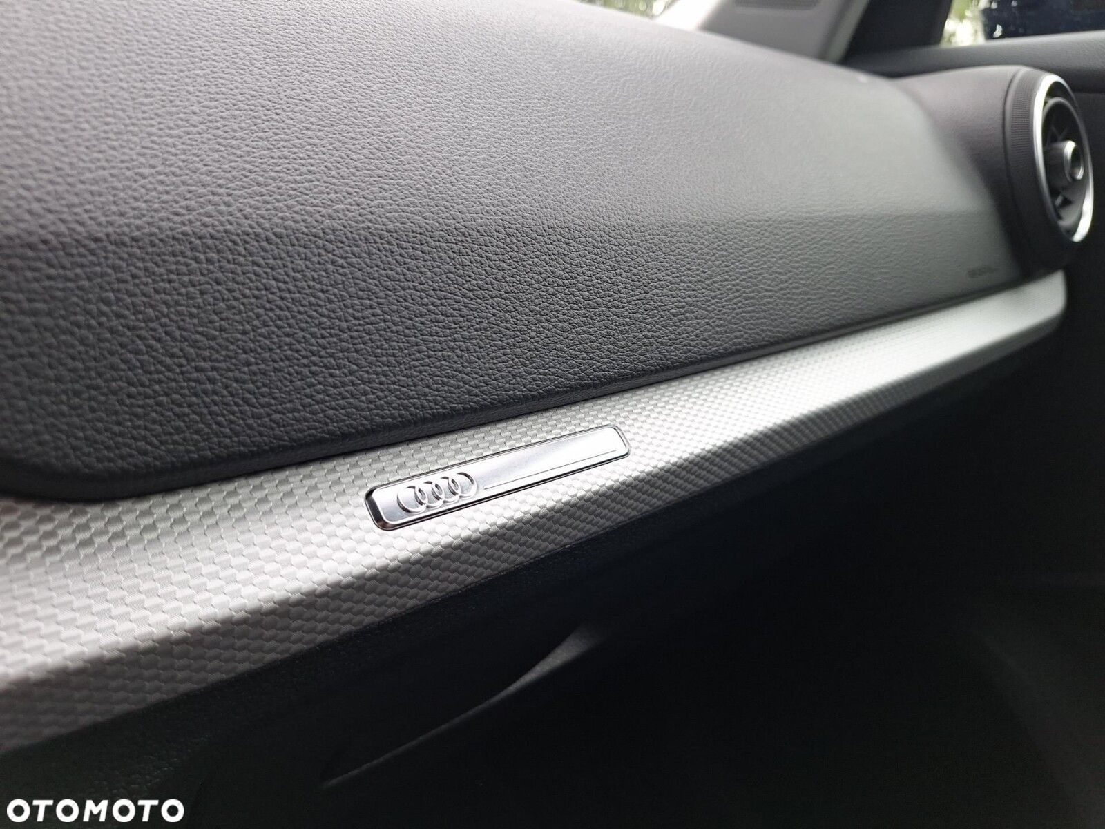 Audi Q2 - 24