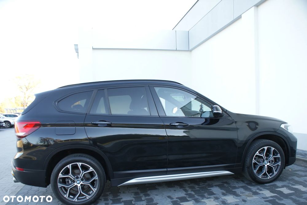 BMW X1 xDrive18d Business Edition - 4