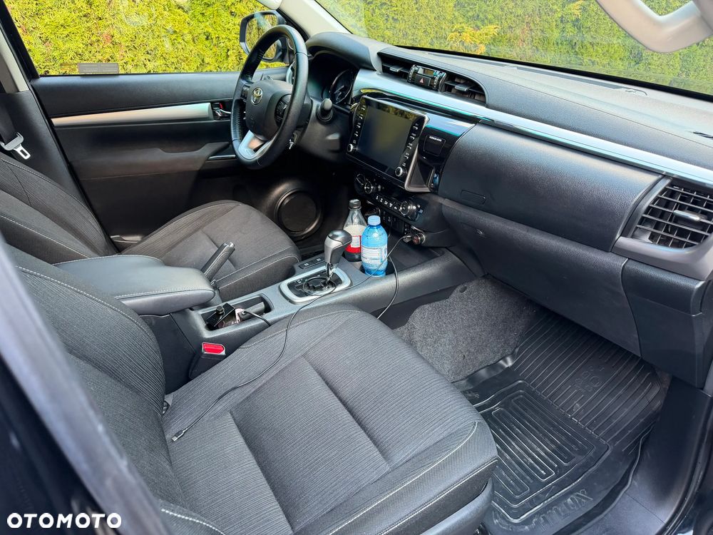 Toyota Hilux 2.8 D-4D Double Cab SR5 4x4 - 17