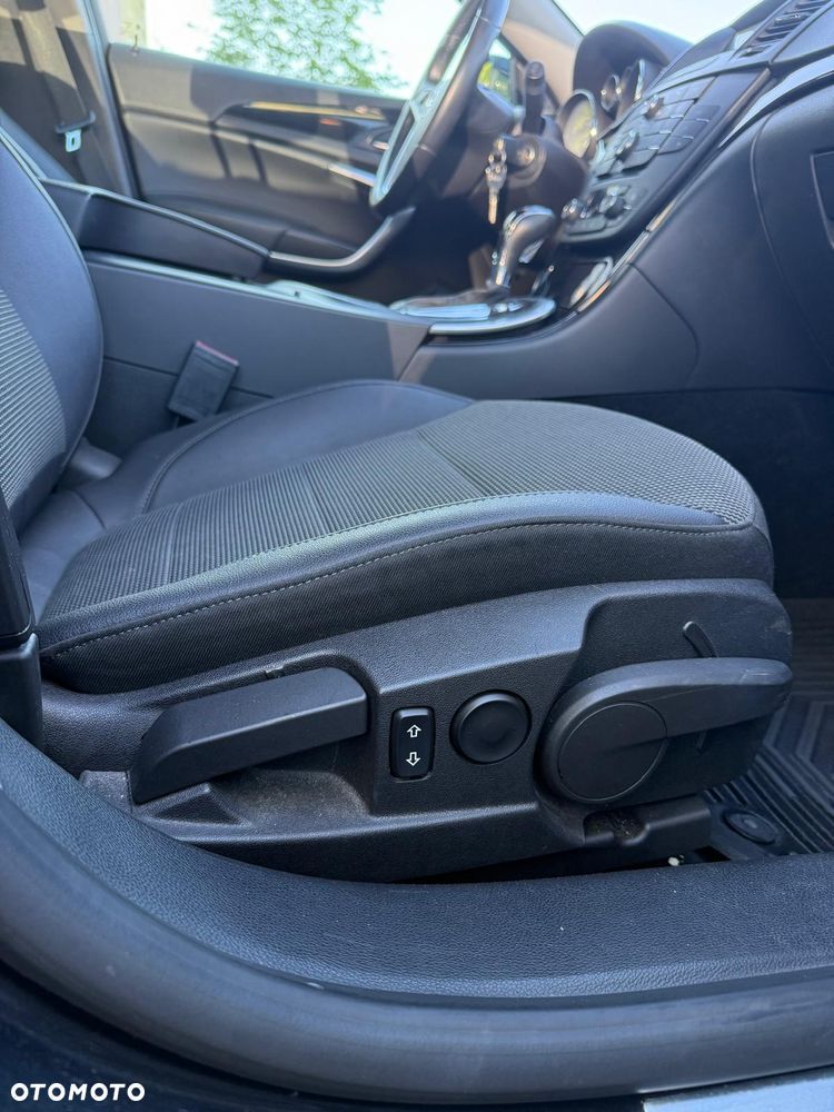 Opel Insignia 2.0 T Cosmo - 15