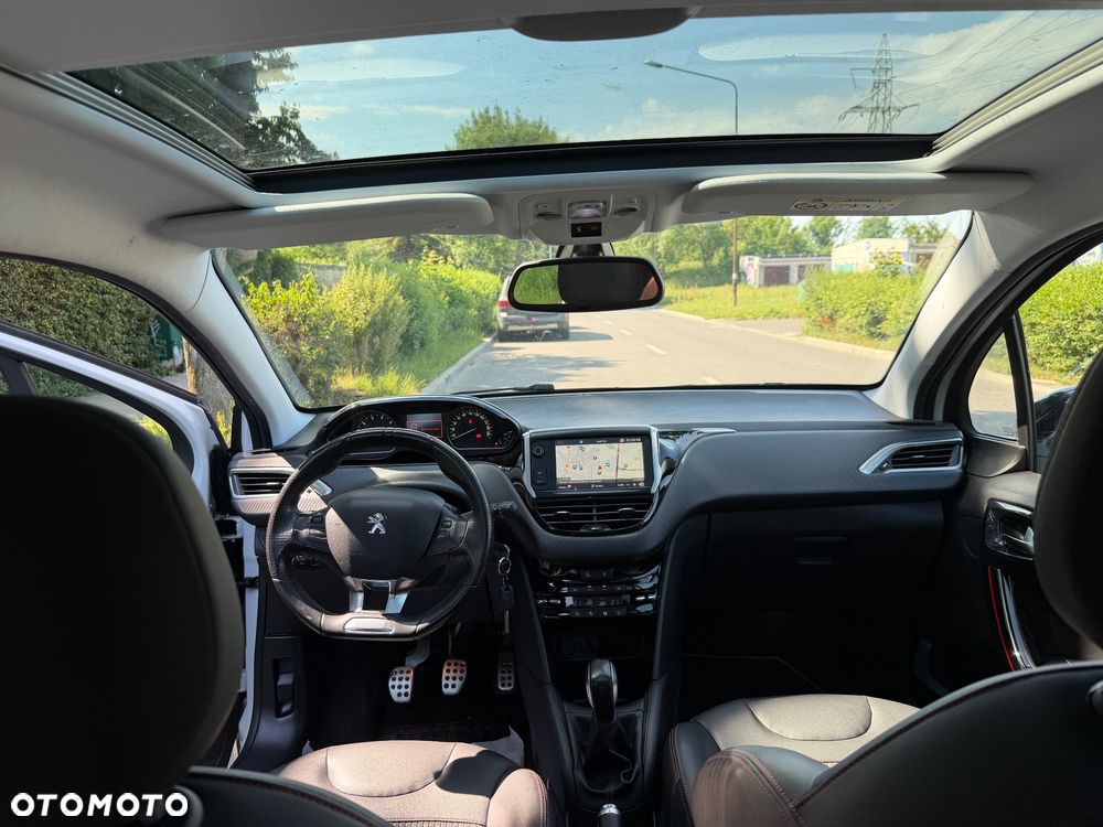 Peugeot 208 - 29