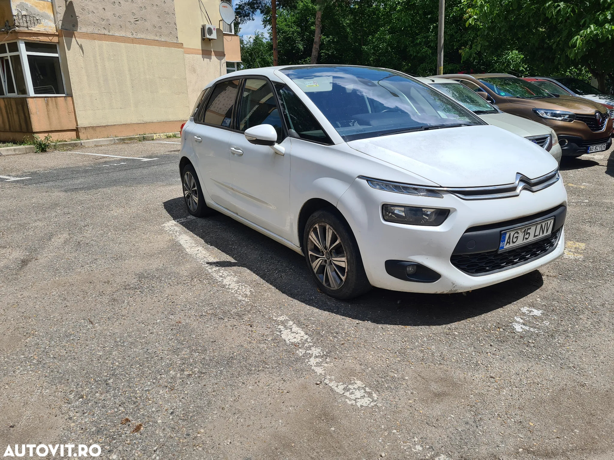 Citroën C4 Picasso 1.6 e-HDI Aut. Attraction - 2