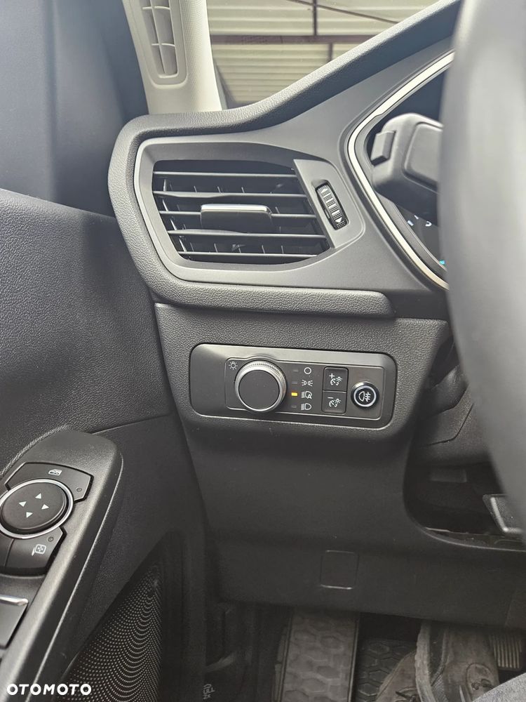 Ford Kuga - 9