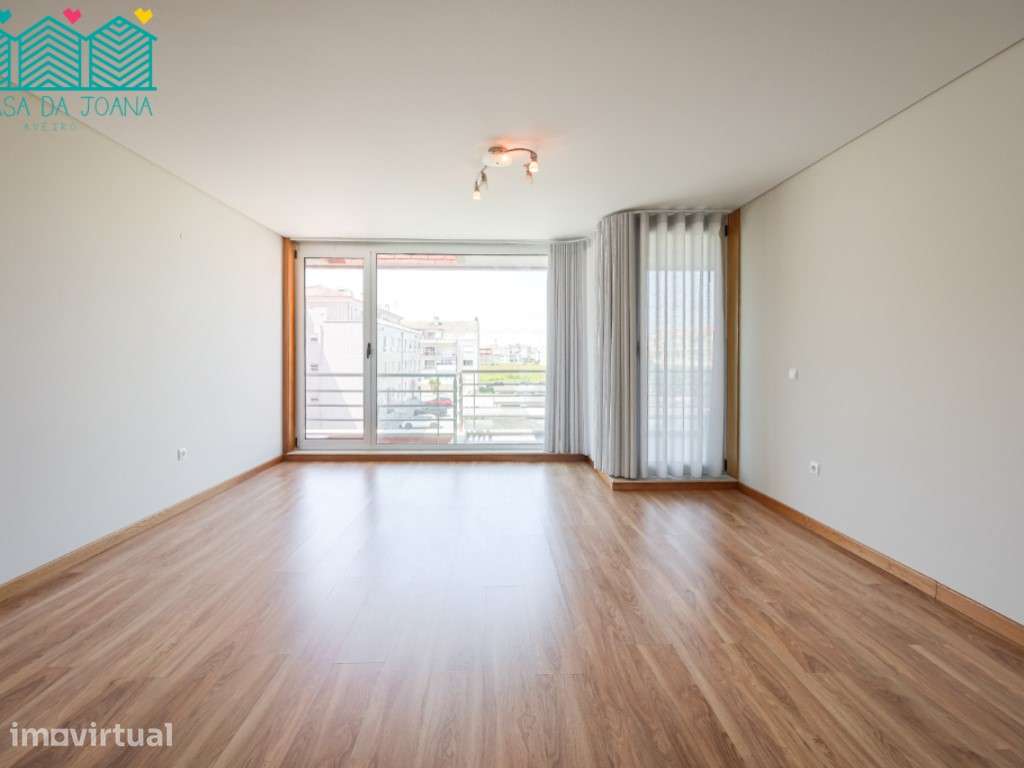 Apartamento T4 Duplex com vista ria - Grande imagem: 2/47