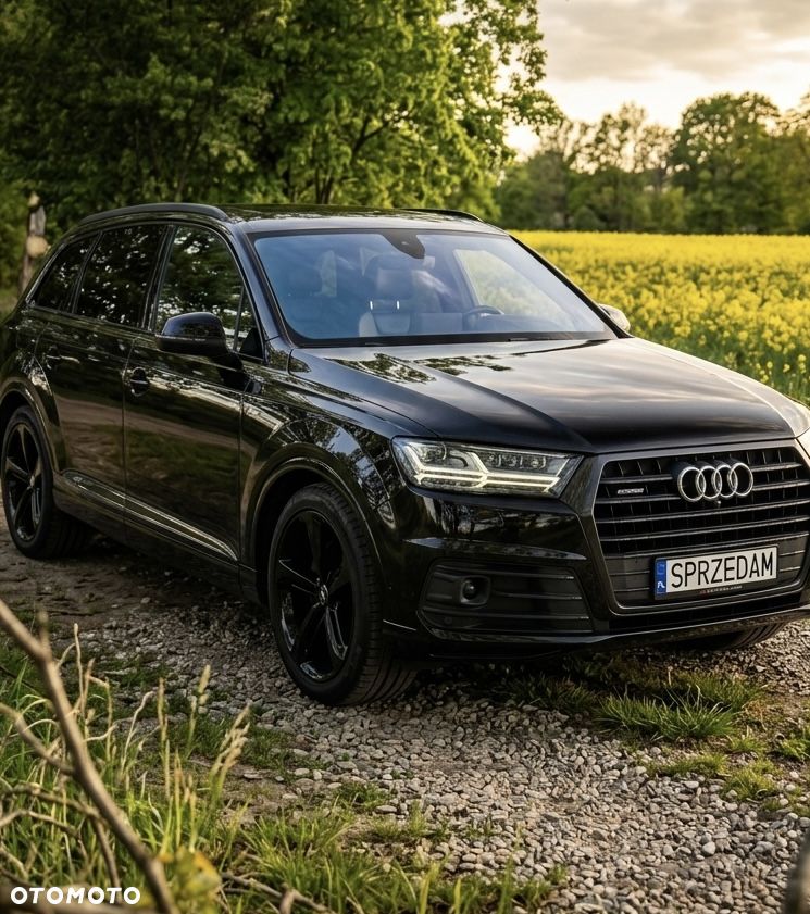 Audi Q7 - 1