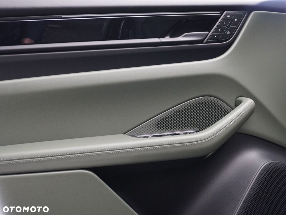 Porsche Macan 4 100kWh - 18