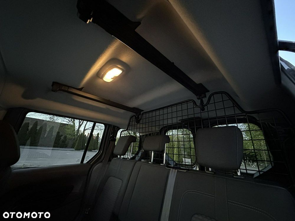 Ford Transit Connect - 33