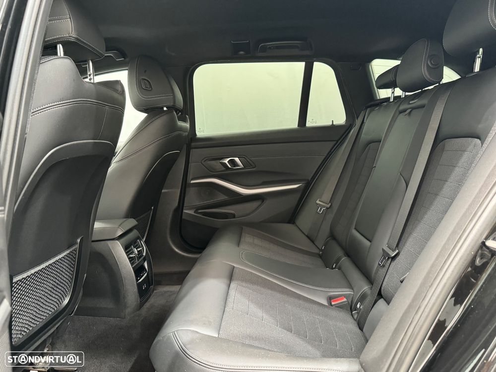 BMW 320 e Auto - 33