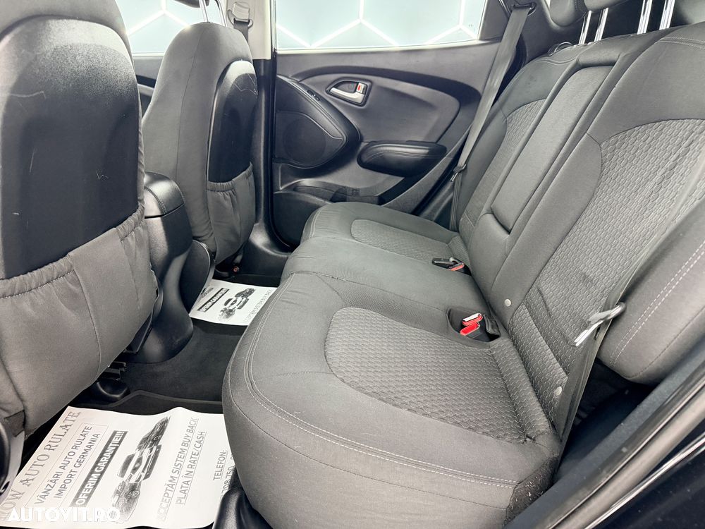 Hyundai ix35 1.7 CRDI 2WD blue Finale Silver - 12