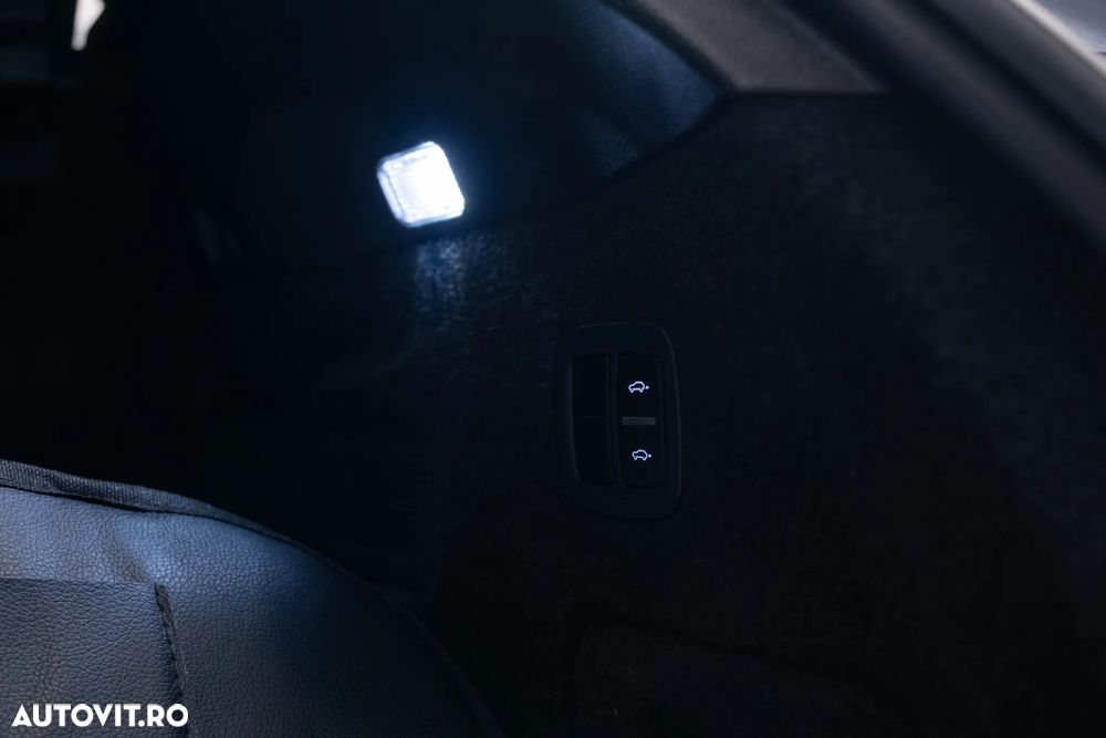 Porsche Cayenne Coupe E-Hybrid Tiptronic S - 35