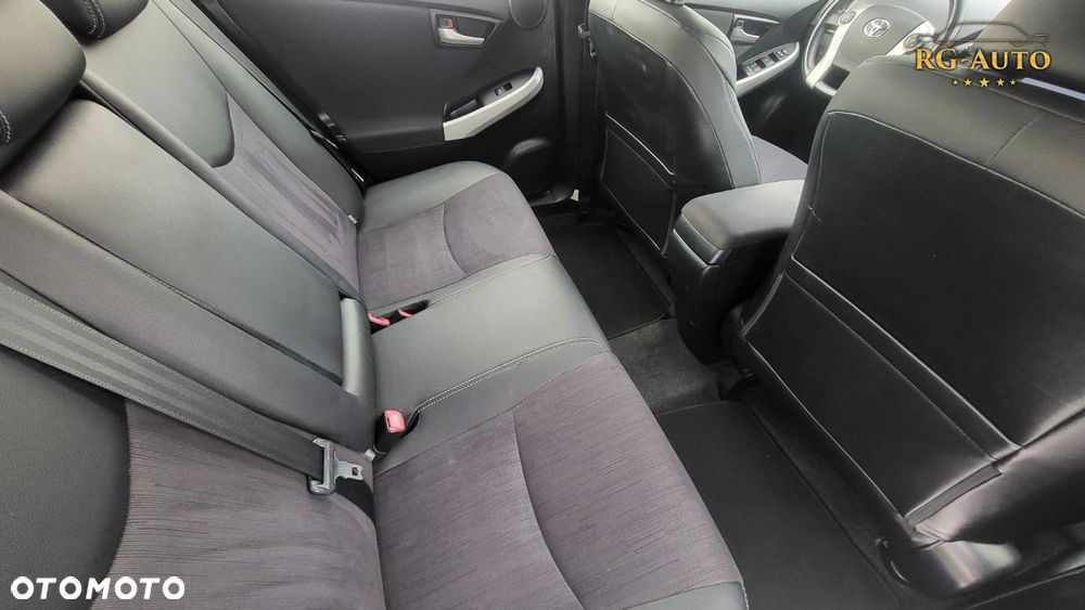 Toyota Prius - 40