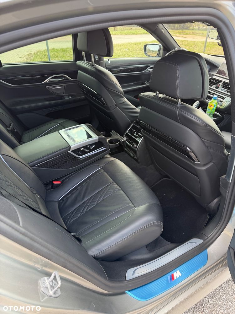 BMW Seria 7 - 15