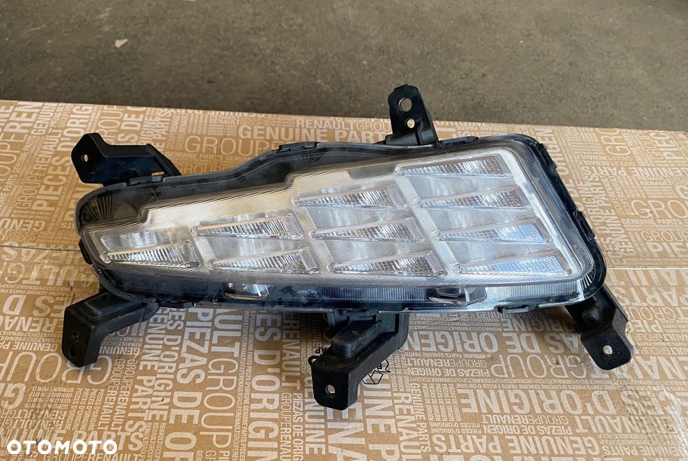HYUNDAI I30 3 III lift fl 2020-> Europa! LAMPA PRZEDNIA PRAWA ŚWIATŁO DO JAZDY DZIENNEJ DRL HALOGEN PRAWY PRZÓD PRZEDNI led lampa Ledowa w zderzak zderzaka prawa  kierunkowskaz halogen prawy   Wwa - 1