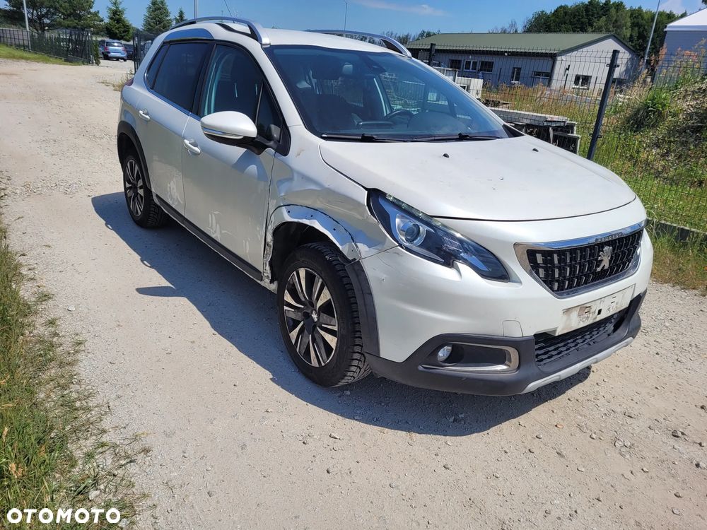 Peugeot 2008 - 11