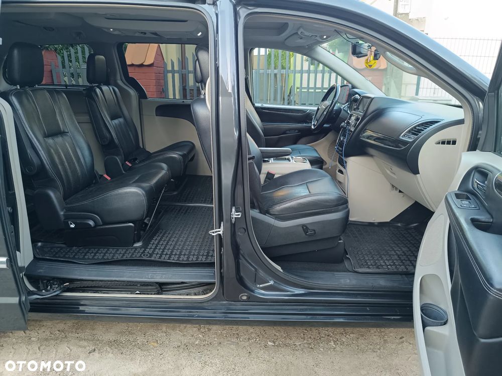 Chrysler Town & Country 3.6 Touring - 3