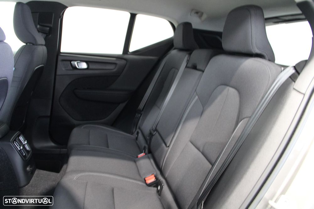 Volvo XC 40 1.5 T5 PHEV Momentum - 27