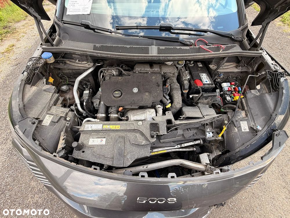 Peugeot 5008 - 8