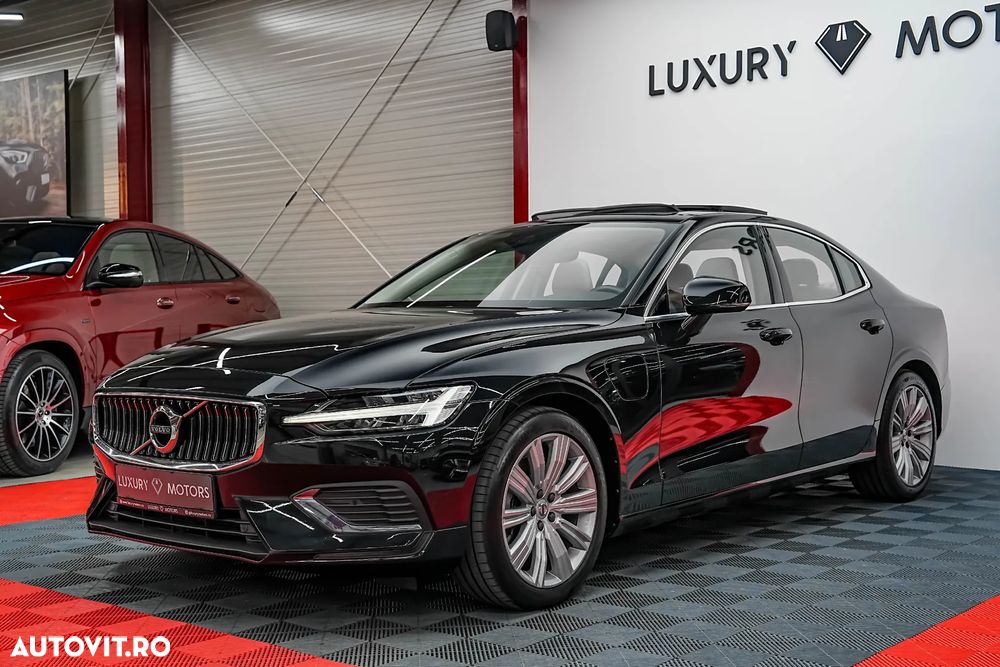 Volvo S60 T8 eAWD Momentum Pro - 1