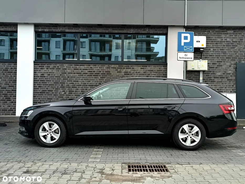 Skoda Superb 2.0 TDI Ambition DSG7 - 10