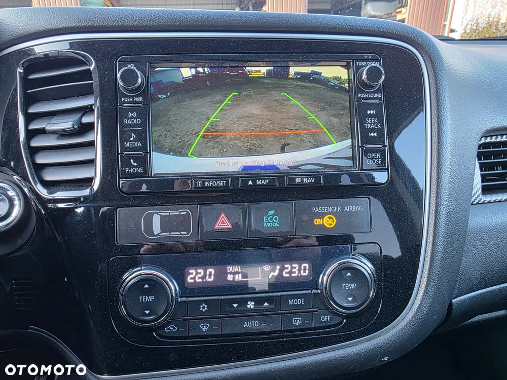 Mitsubishi Outlander - 23