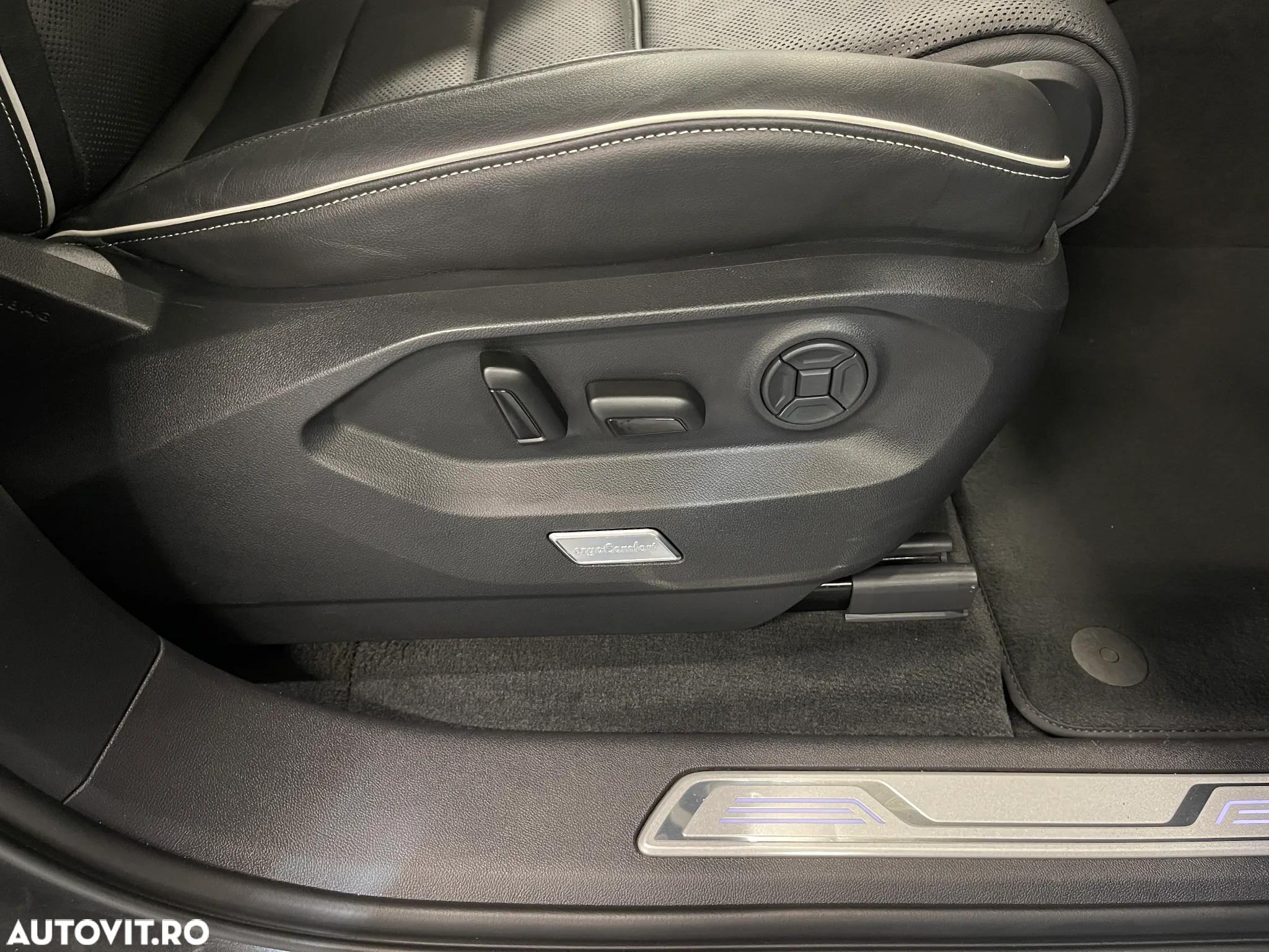 Volkswagen Touareg V6 TDI Elegance - 28