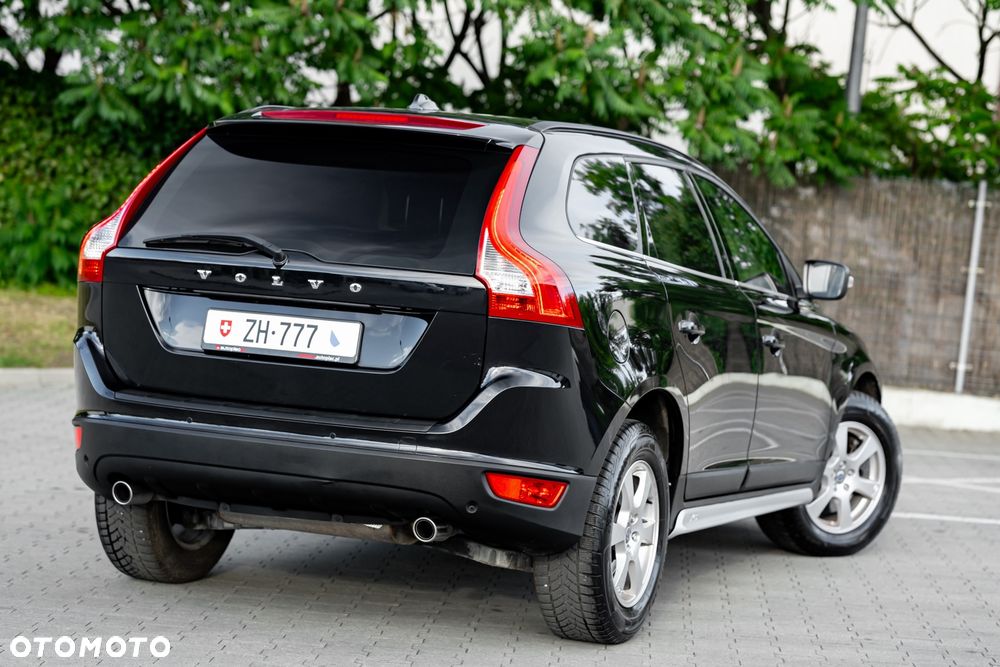 Volvo XC 60 D5 AWD Momentum - 10