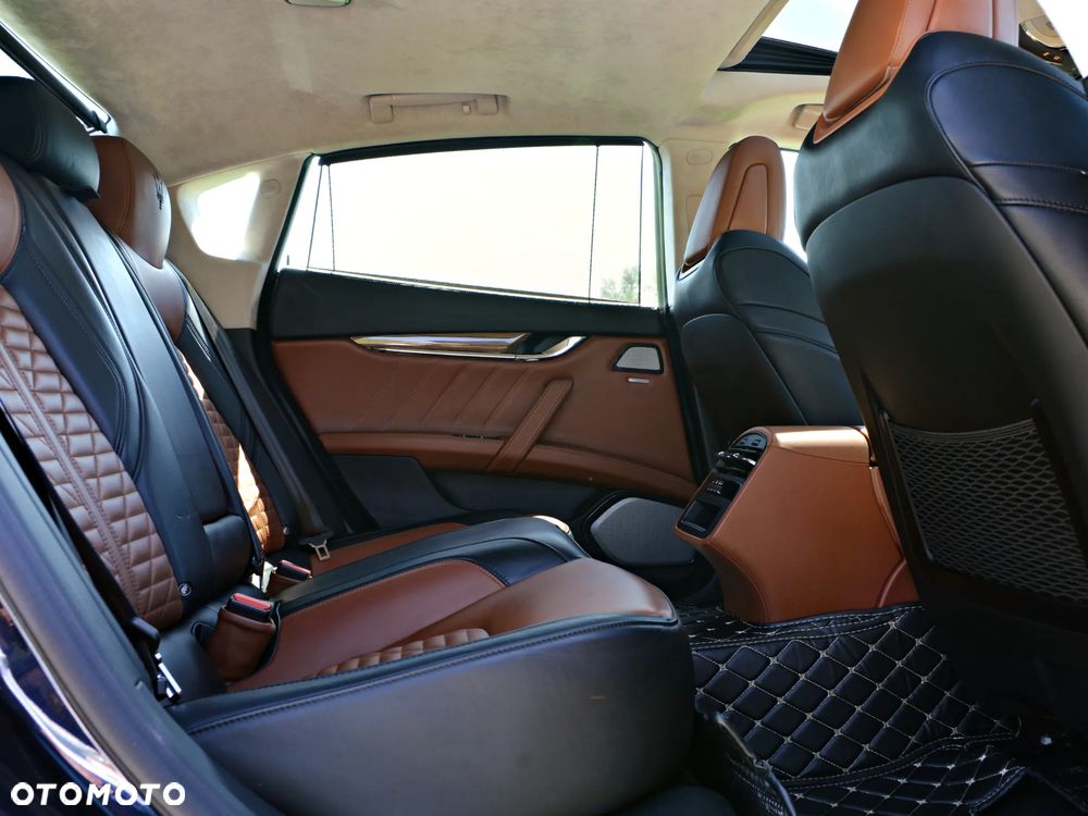 Maserati Quattroporte - 30