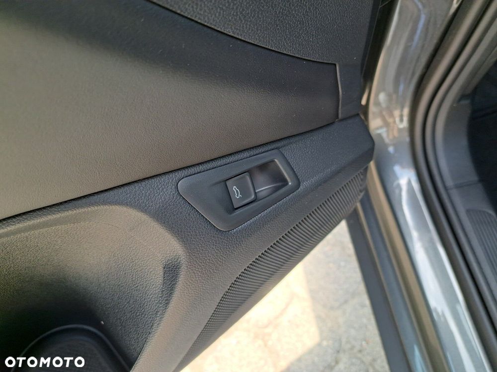 Volkswagen T-Roc 1.5 TSI Style DSG - 15