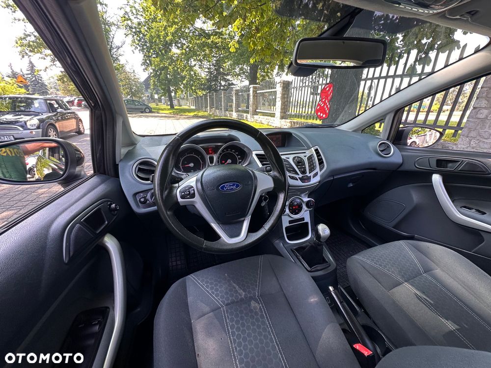 Ford Fiesta 1.25 Celebration - 17