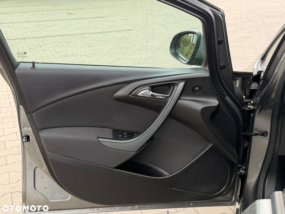 Opel Astra 1.6 Cosmo EU6 - 11