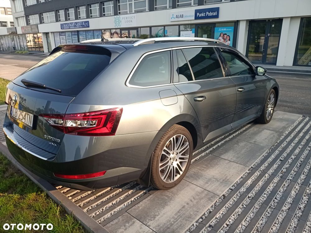 Skoda Superb 2.0 TDI 4x4 DSG Sportline - 3
