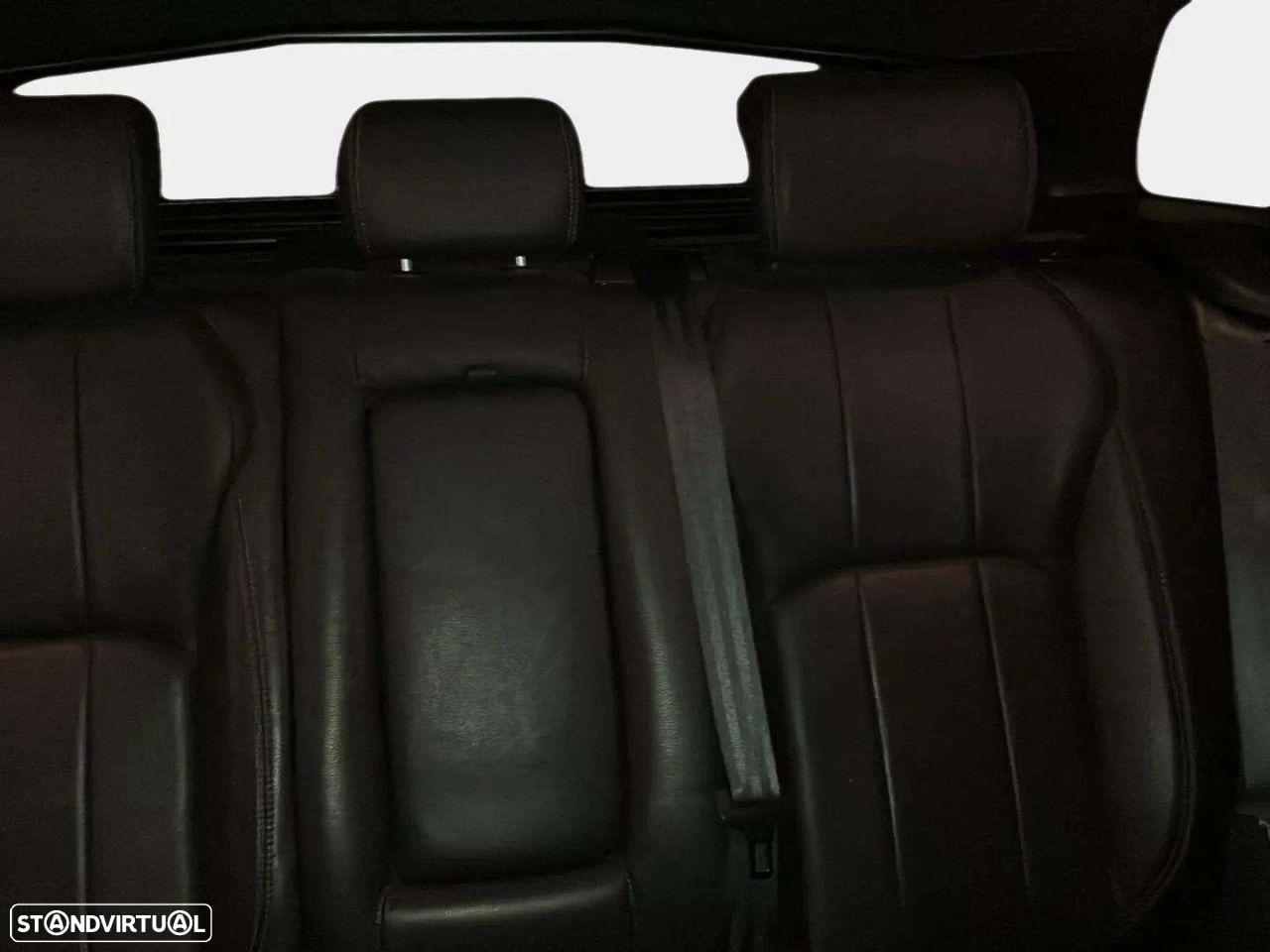 Land Rover Range Rover Evoque - 12
