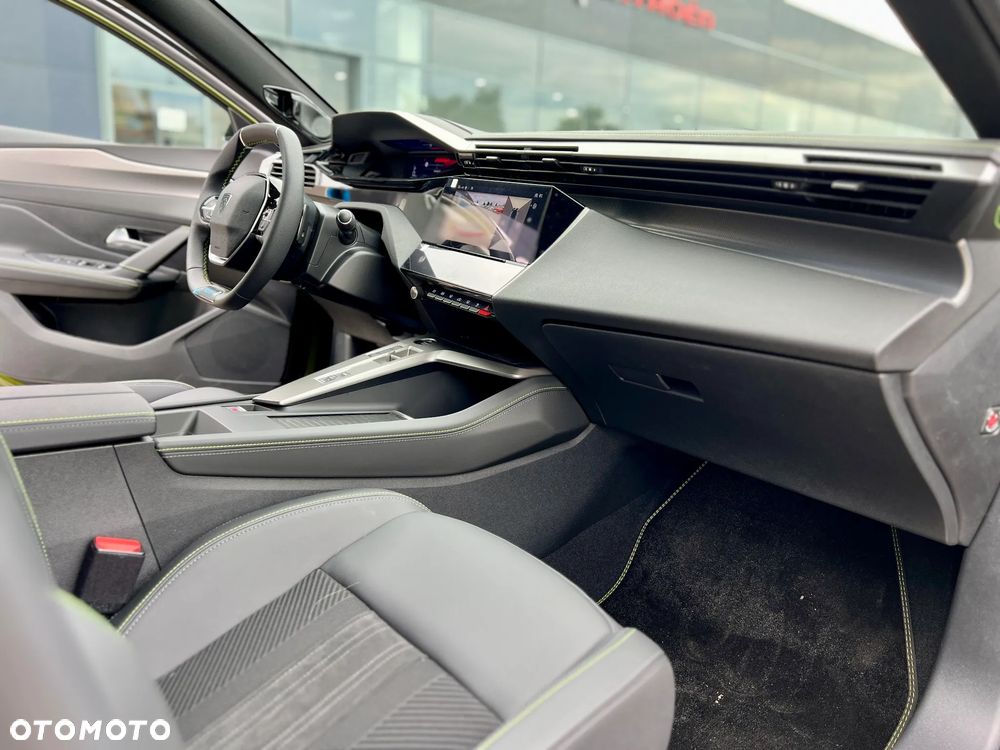 Peugeot 408 1.2 PureTech mHEV GT Exclusive S&S e-DSC6 - 16