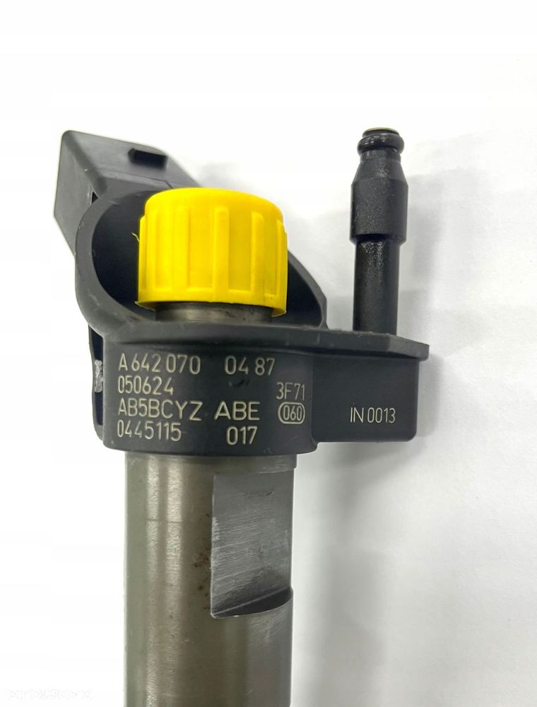 WTRYSKIWACZ BOSCH 0445115017 A6420700487 Mercedes - 2