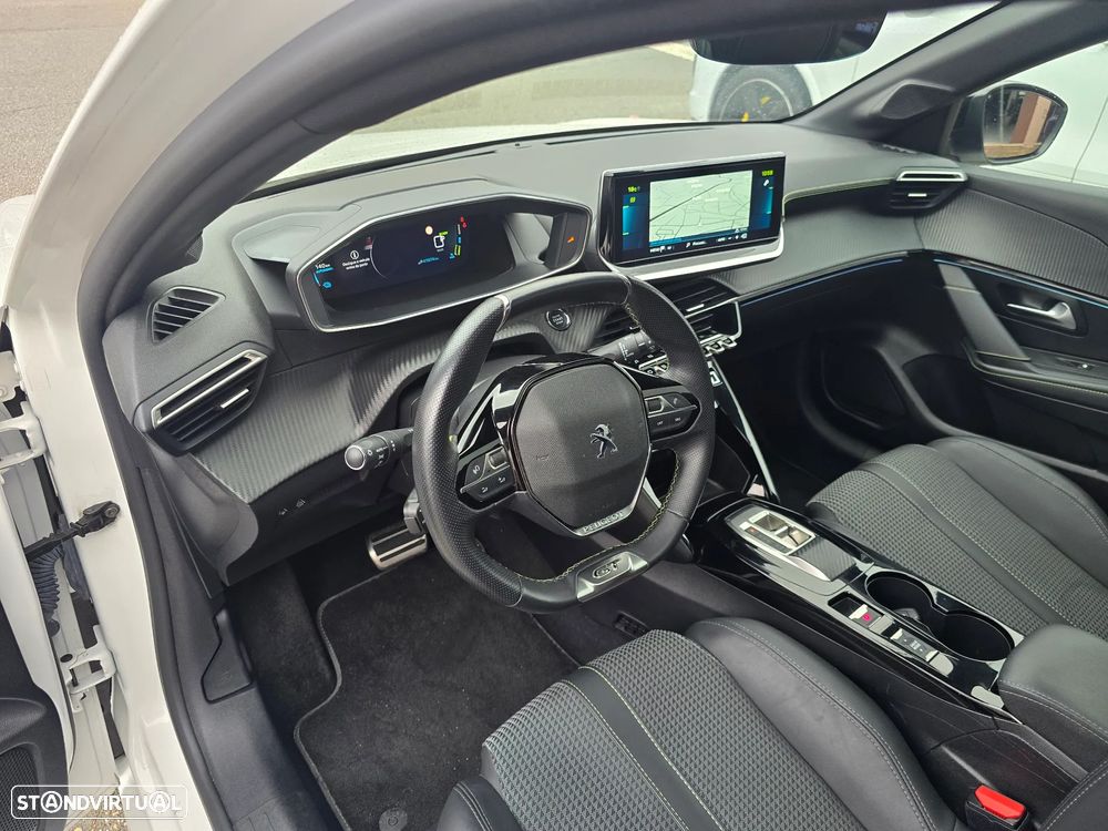 Peugeot e-208 50 kWh GT - 11