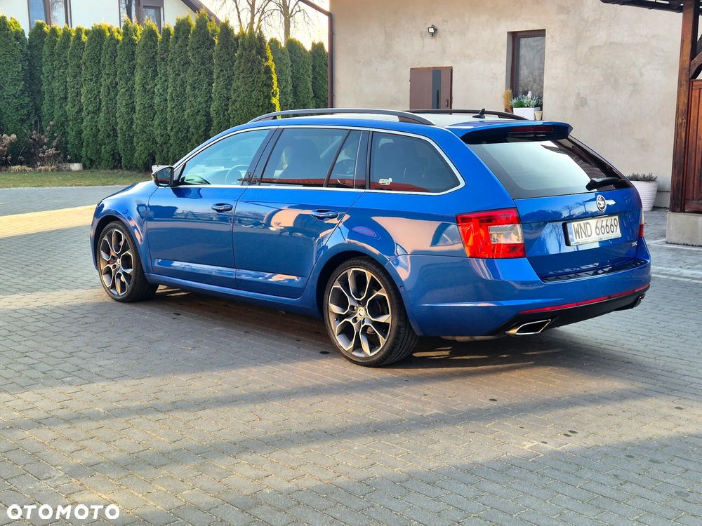 Skoda Octavia 2.0 TDI RS DSG - 4