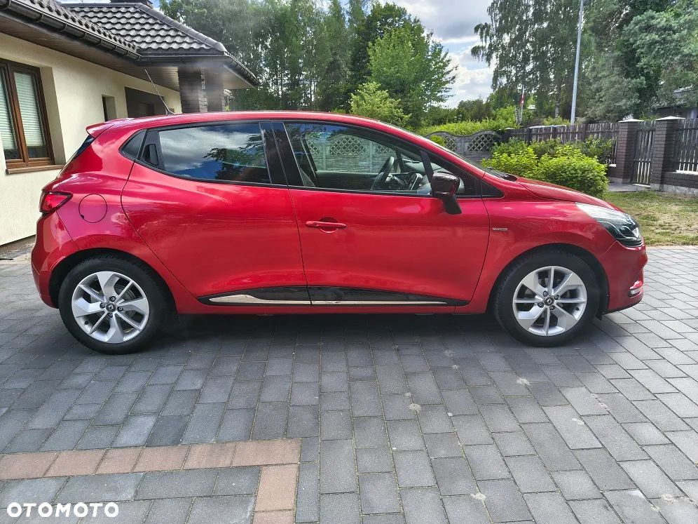 Renault Clio Cargo 1.2 16V 75 Extra - 9